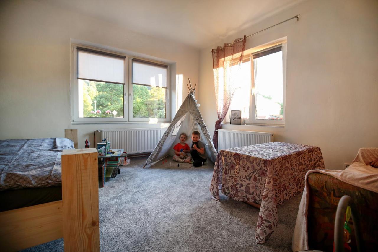 Apartman Devade Se Dvema Loznicemi A Wifi Pripojenim Trutnov Exterior foto